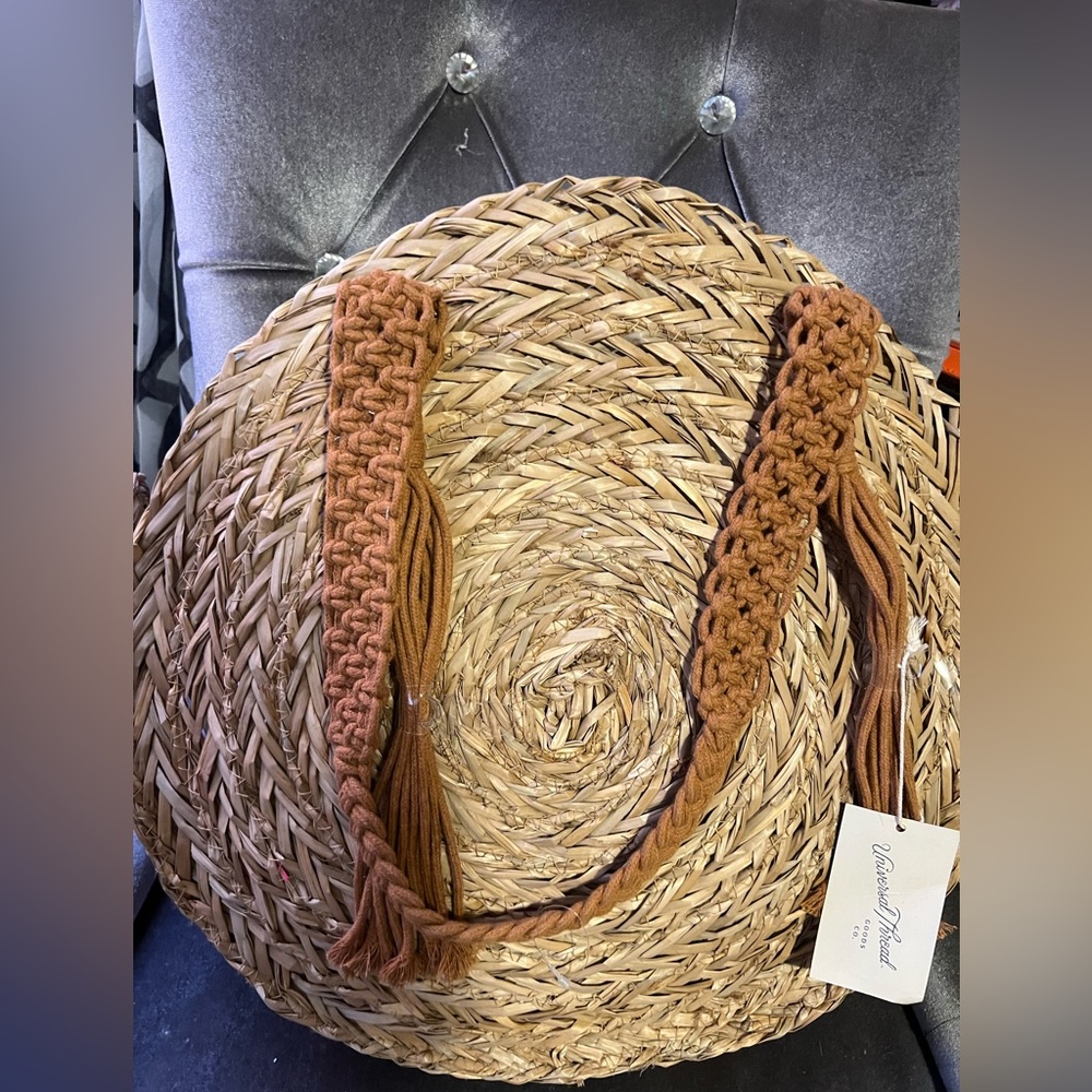 Traveling beach bag straw tote cute and roomy